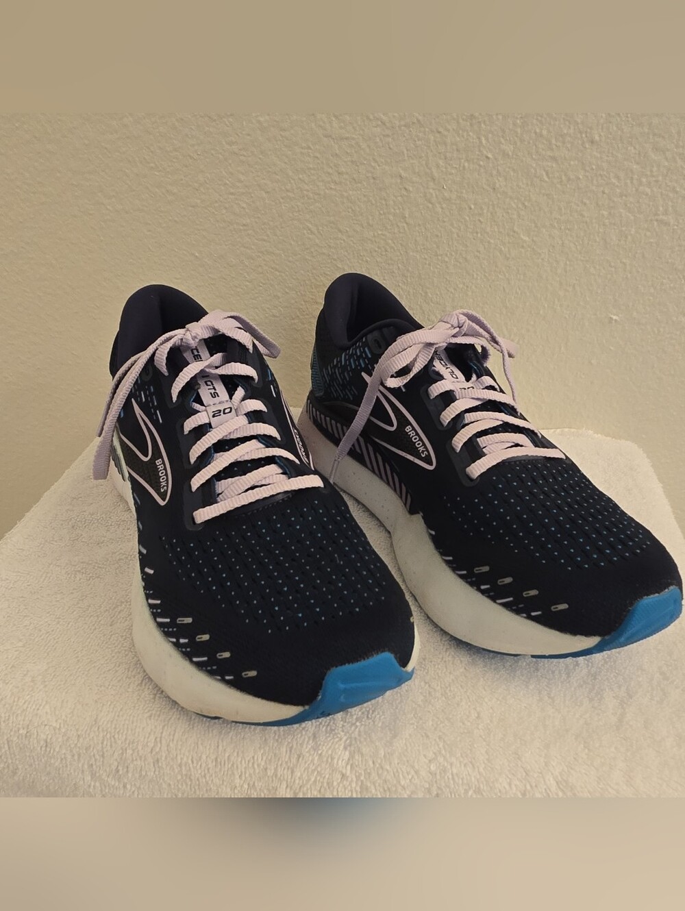 Brooks Glycerin GTS 20 Peacoat Lace Up Mesh Blue Women's Low Top Sneakers - Picture 2 of 8